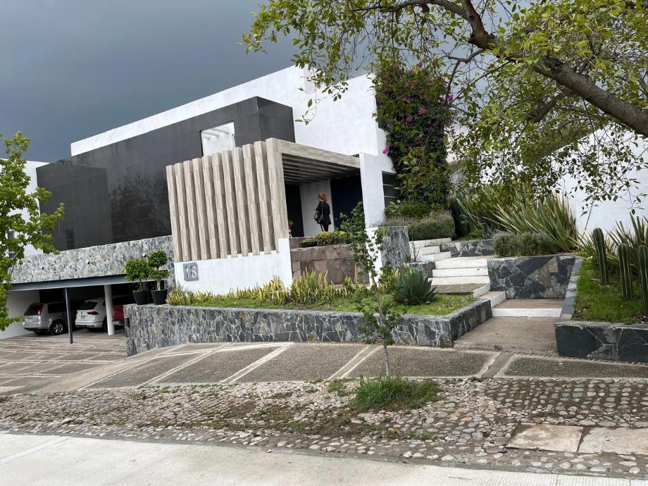 Calzada de los LLorones, Atizapán de Zaragoza, Estado de méxico, 52936, Mexico, 4 Bedrooms Bedrooms, ,5 BathroomsBathrooms,Residential,For Sale,Calzada de los LLorones,1623080