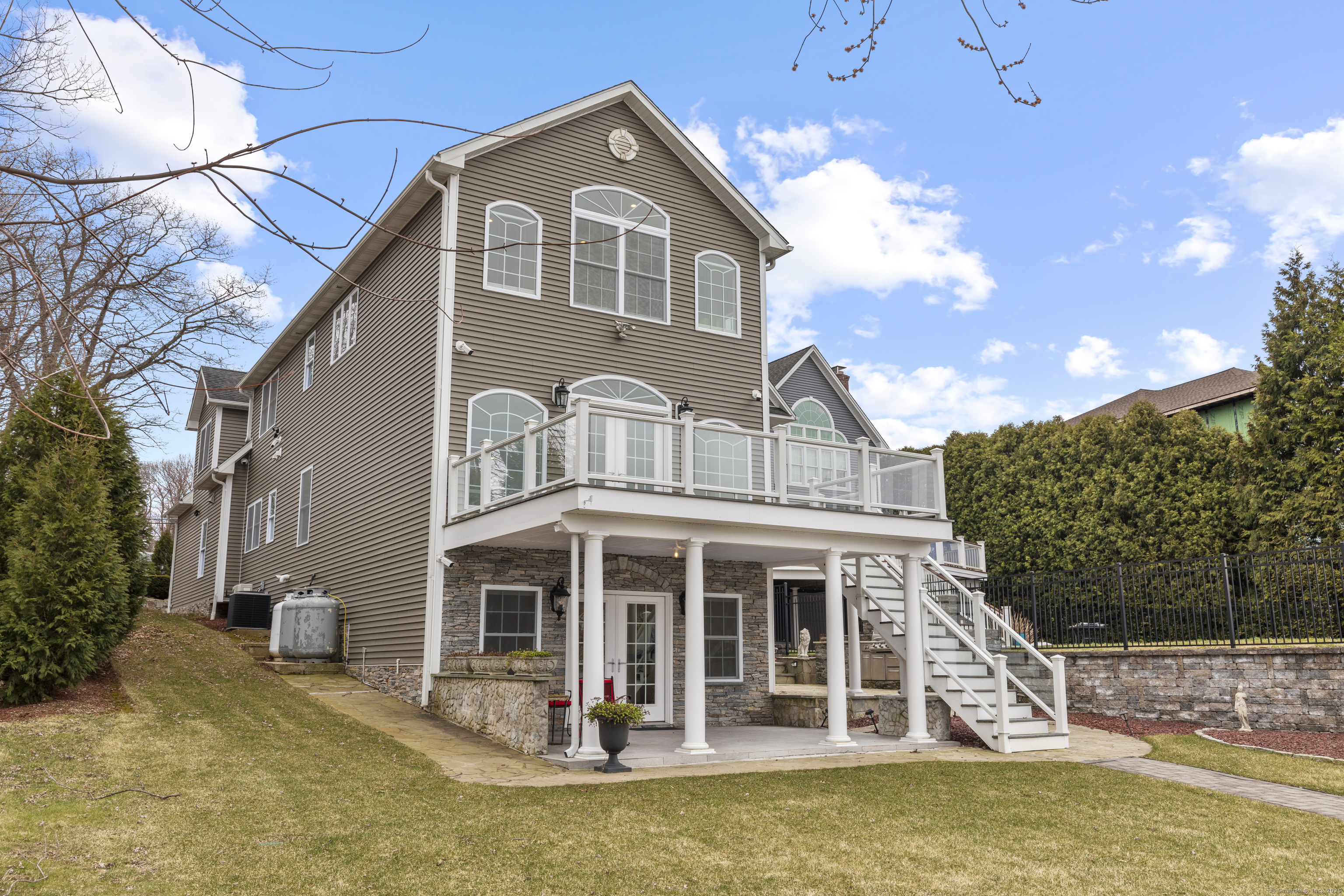 Wolcott, Connecticut, 06716, United States, 3 Bedrooms Bedrooms, ,4 BathroomsBathrooms,Residential,For Sale,1932015