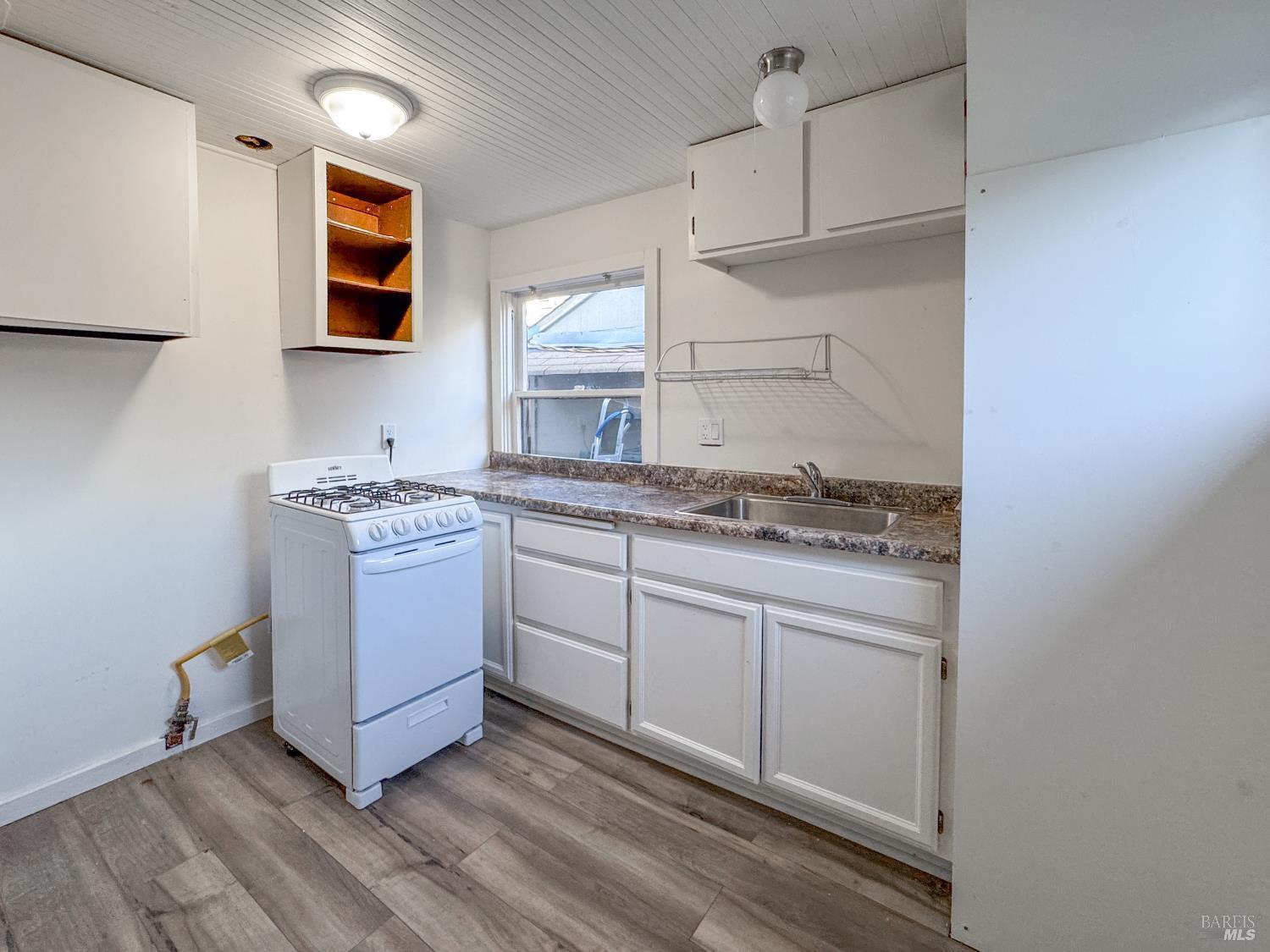 Santa Rosa, California, 95404, United States, 3 Bedrooms Bedrooms, ,2 BathroomsBathrooms,Residential,For Sale,1974780