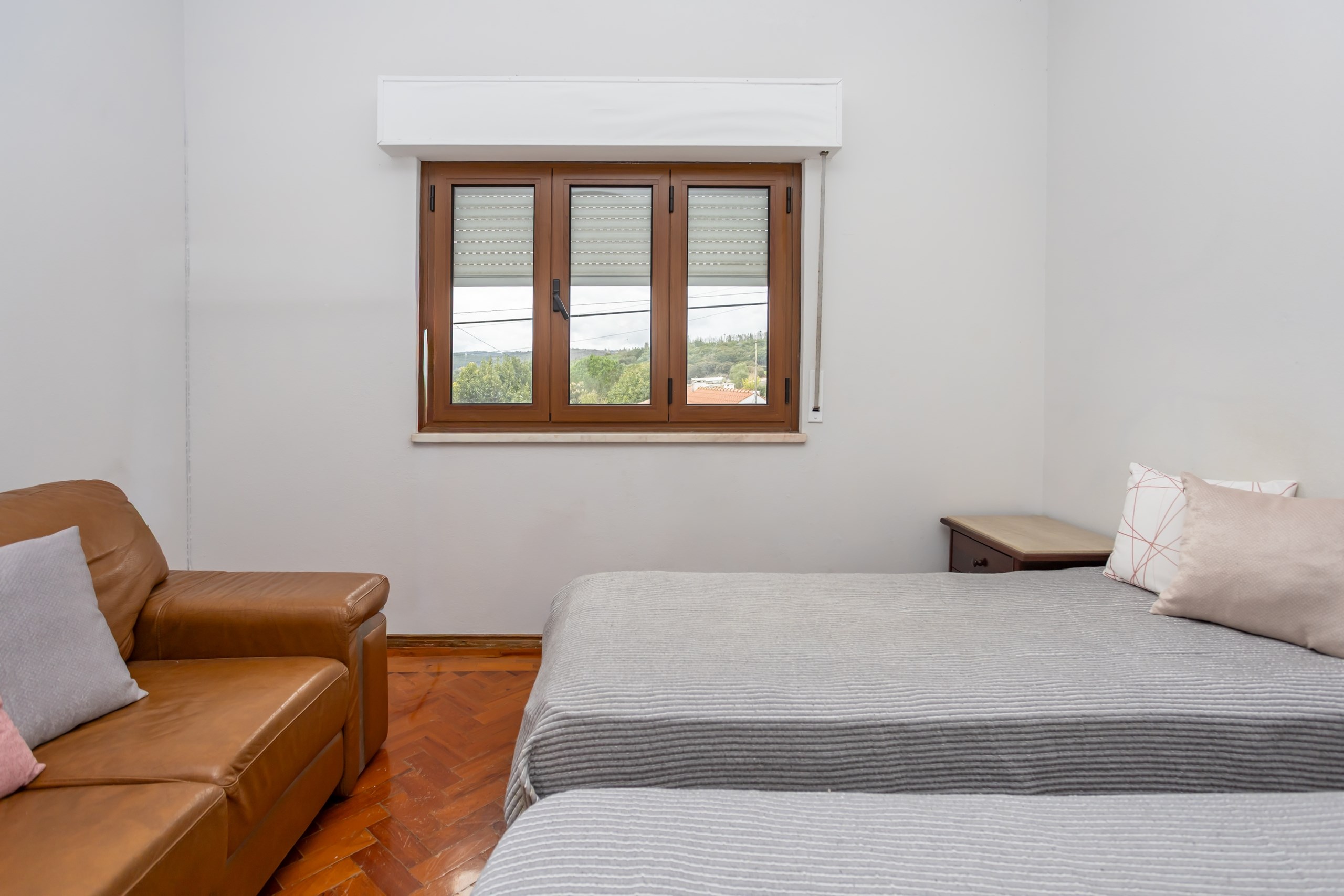 Loures, Lisbon, 2670-560, PT, 5 Bedrooms Bedrooms, ,3 BathroomsBathrooms,Residential,For Sale,1989673