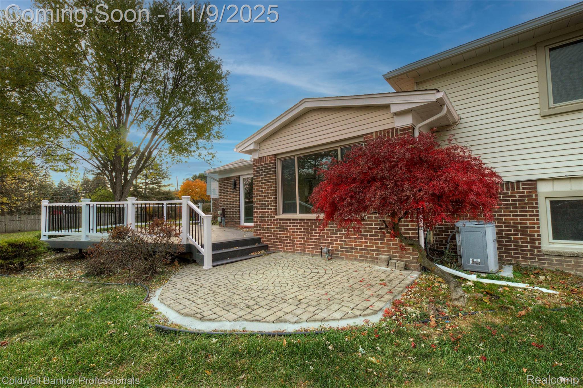 Troy, Michigan, 48085, United States, 4 Bedrooms Bedrooms, ,2 BathroomsBathrooms,Residential,For Sale,1989080