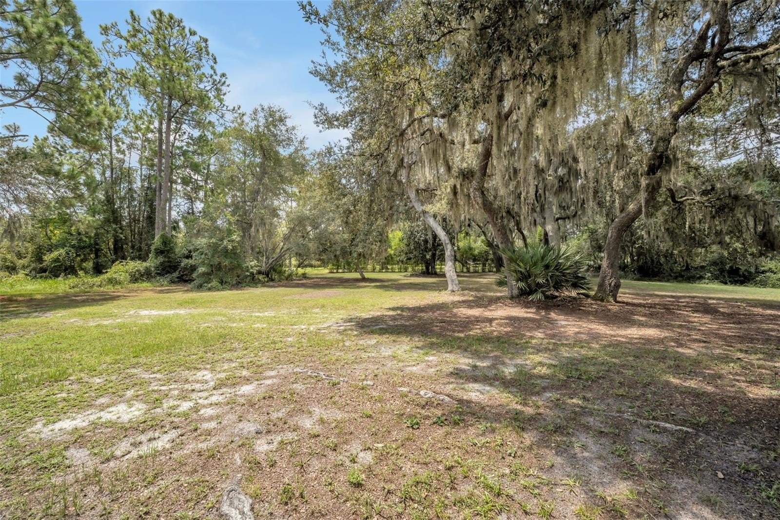 DELTONA, Florida, 32725, United States, 5 Bedrooms Bedrooms, ,3 BathroomsBathrooms,Residential,For Sale,1983219