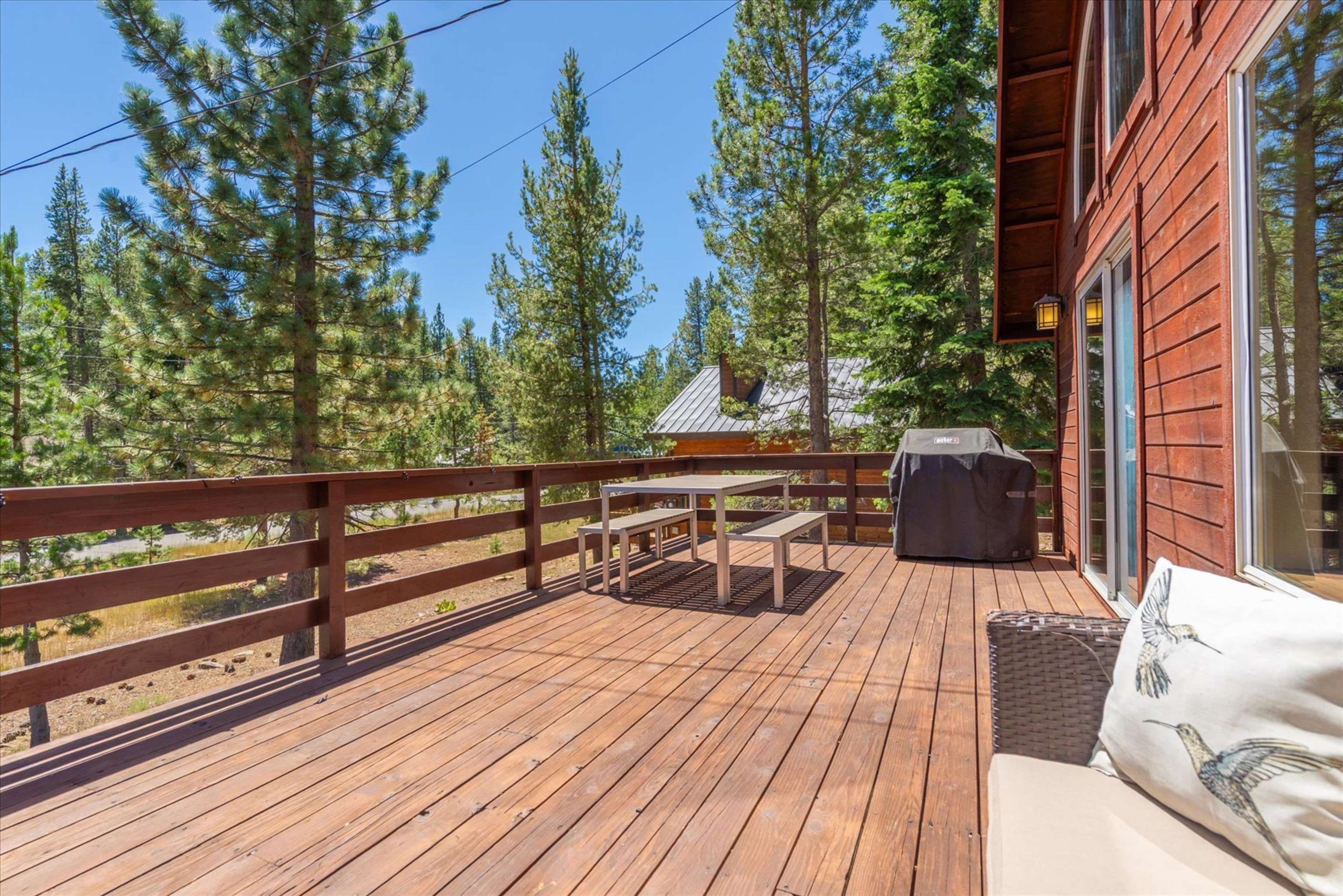 Truckee, California, 96161, United States, 3 Bedrooms Bedrooms, ,2 BathroomsBathrooms,Residential,For Sale,1939259