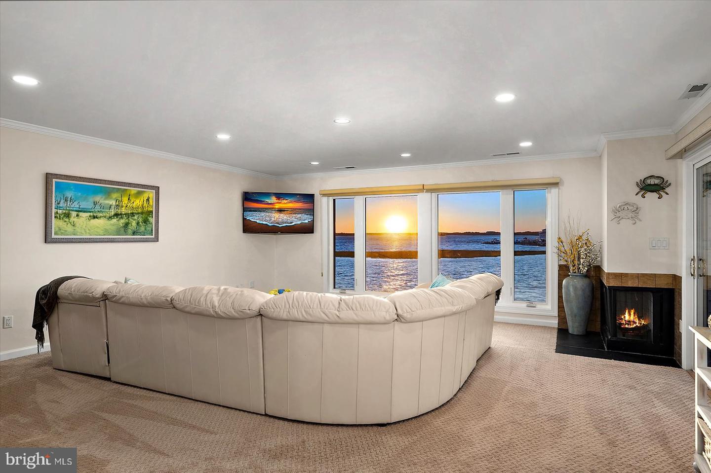 Ocean City, Maryland, 21842, United States, 3 Bedrooms Bedrooms, ,4 BathroomsBathrooms,Residential,For Sale,1986506