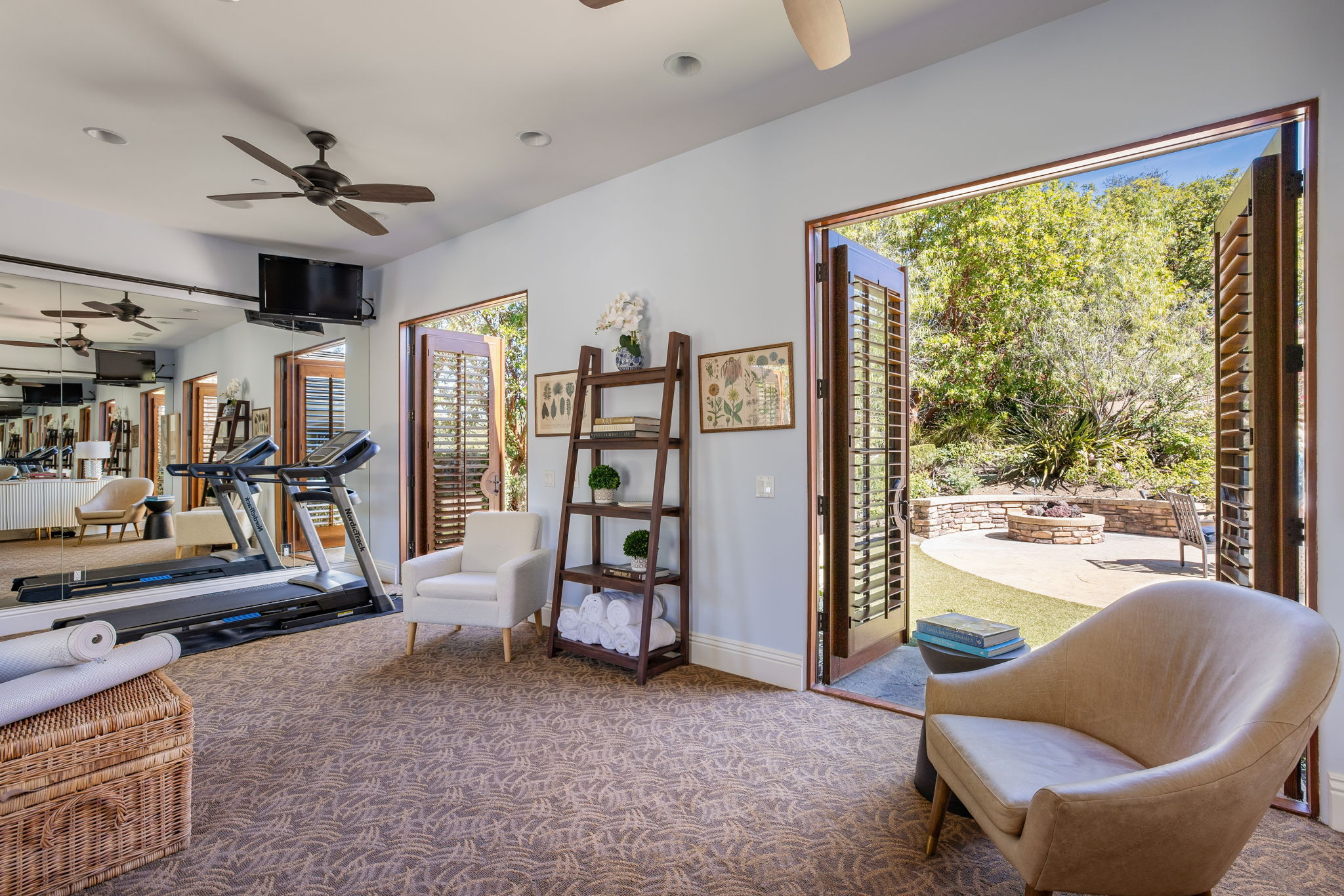  710   Rancho Dos Vientos Dr - 物件實景