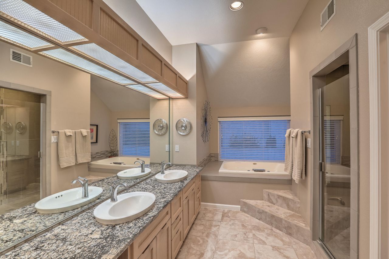 Albuquerque, New Mexico, 87112, United States, 4 Bedrooms Bedrooms, ,2 BathroomsBathrooms,Residential,For Sale,2002975