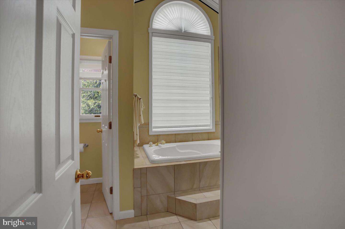 Chambersburg, Pennsylvania, 17202, United States, 5 Bedrooms Bedrooms, ,6 BathroomsBathrooms,Residential,For Sale,1989609