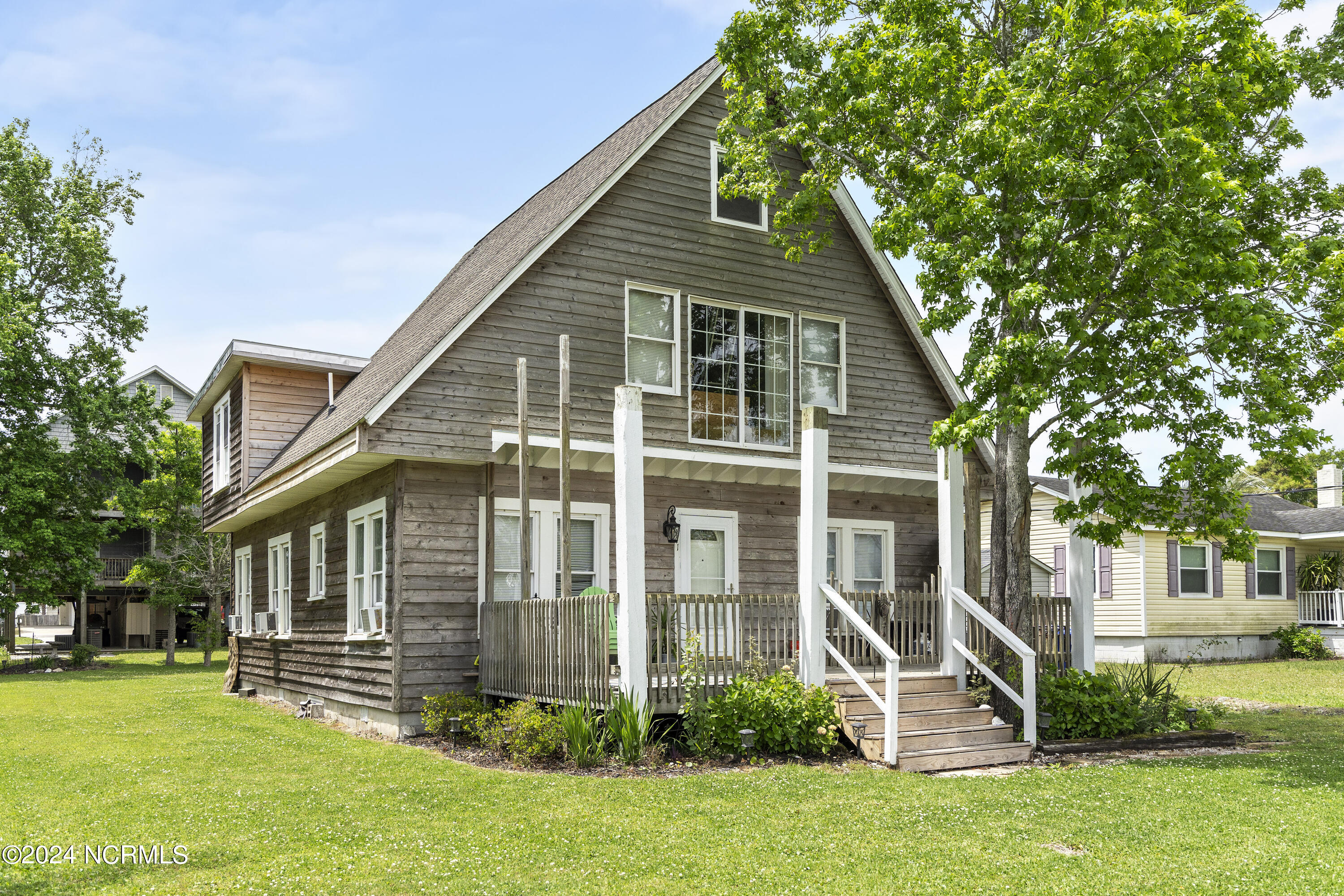 Carolina Beach, North Carolina, 28428, United States, 2 Bedrooms Bedrooms, ,2 BathroomsBathrooms,Residential,For Sale,1708974