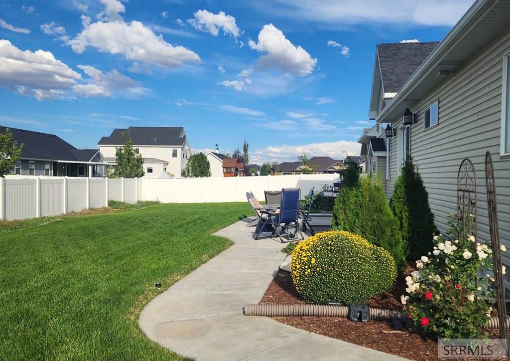 IDAHO FALLS, Idaho, 83404, United States, 4 Bedrooms Bedrooms, ,3 BathroomsBathrooms,Residential,For Sale,1873456