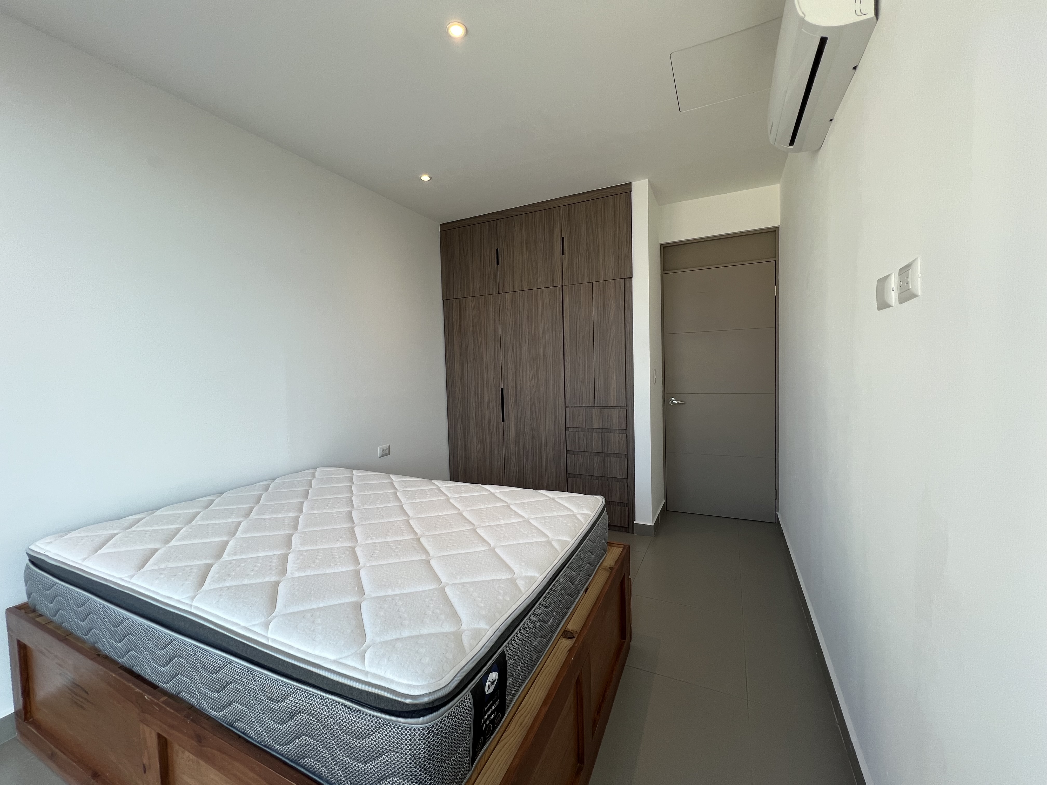 Modern Turnkey Apartment with Panoramic Mountain Views - 物件實景