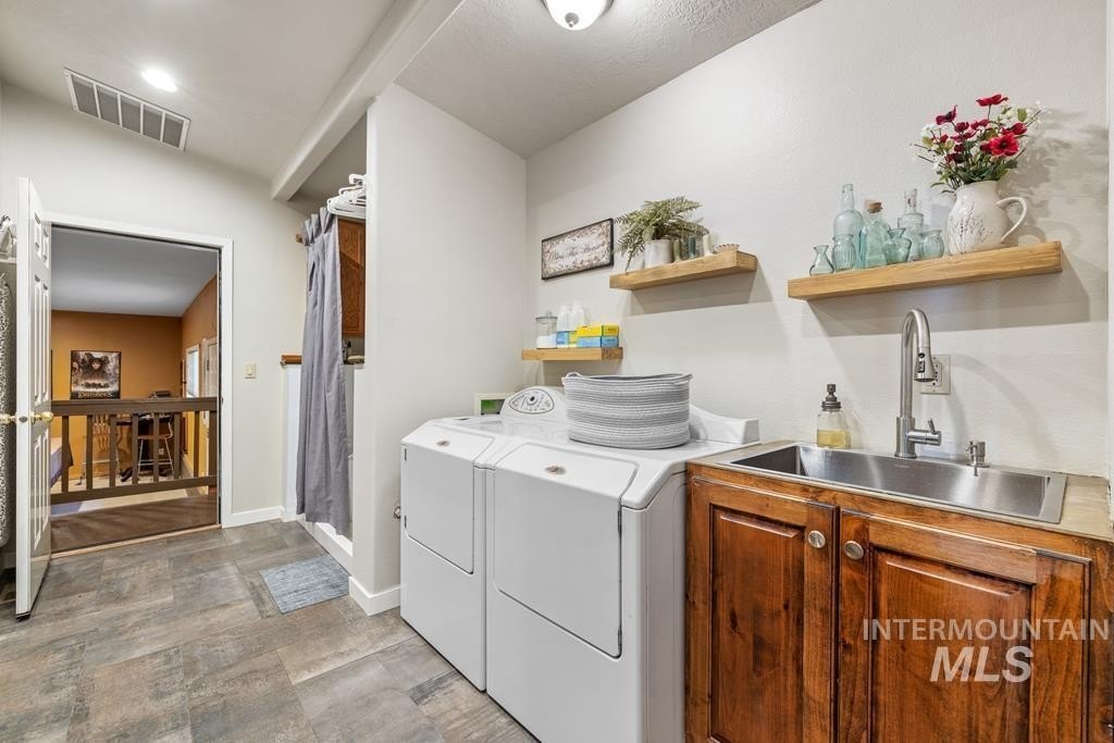 McCall, Idaho, 83638, United States, 4 Bedrooms Bedrooms, ,3 BathroomsBathrooms,Residential,For Sale,1825316