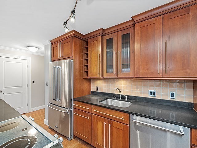 Brookline, Massachusetts, 02446, United States, 1 Bedroom Bedrooms, ,1 BathroomBathrooms,Residential,For Sale,1737969