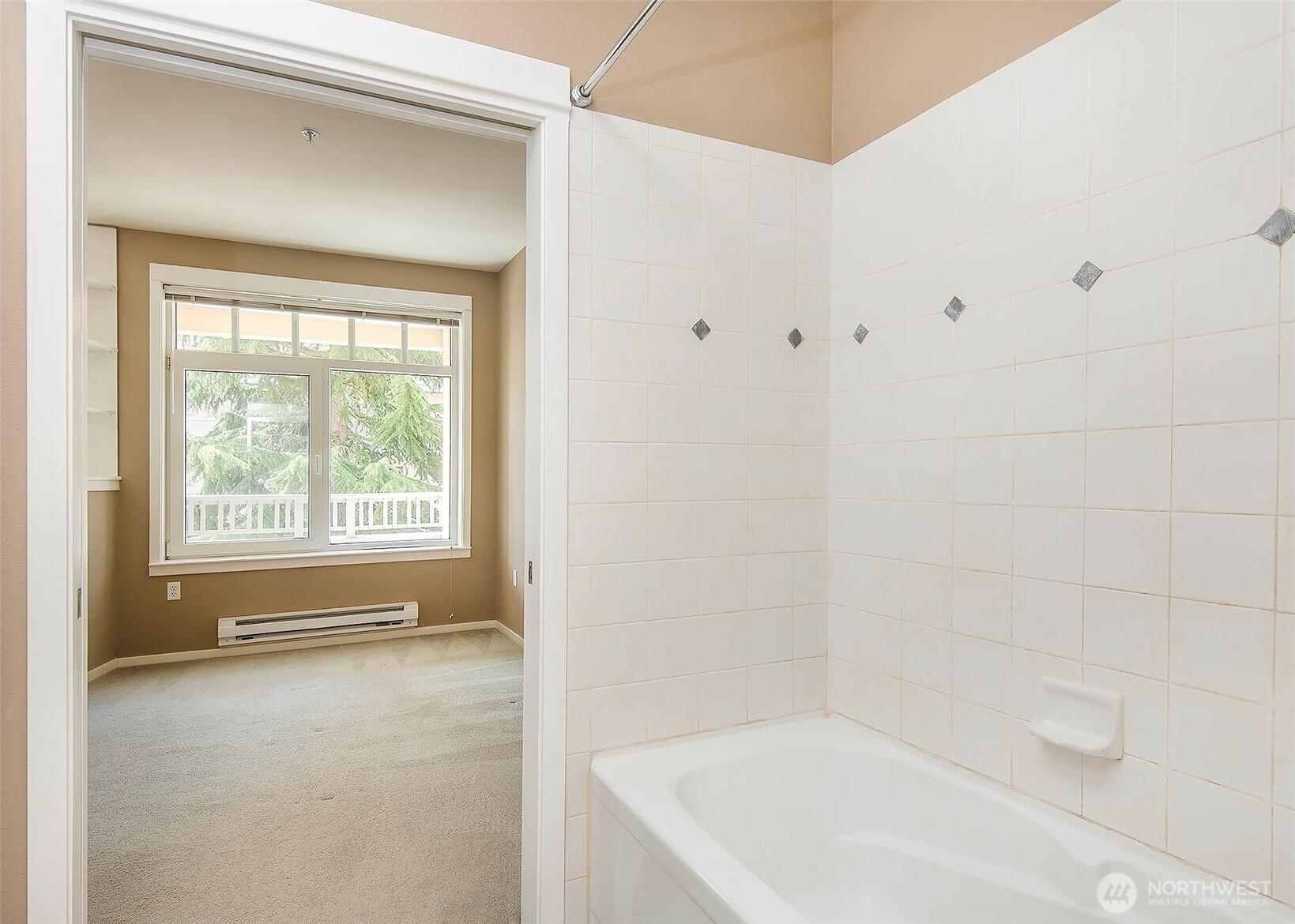 KIRKLAND, Washington, 98033, United States, 1 Bedroom Bedrooms, ,1 BathroomBathrooms,Residential,For Sale,1778230