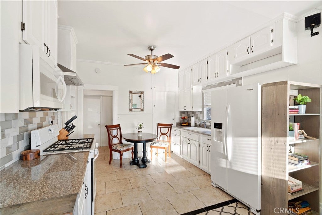 Los Angeles, California, 90063, United States, 3 Bedrooms Bedrooms, ,3 BathroomsBathrooms,Residential,For Sale,1938120
