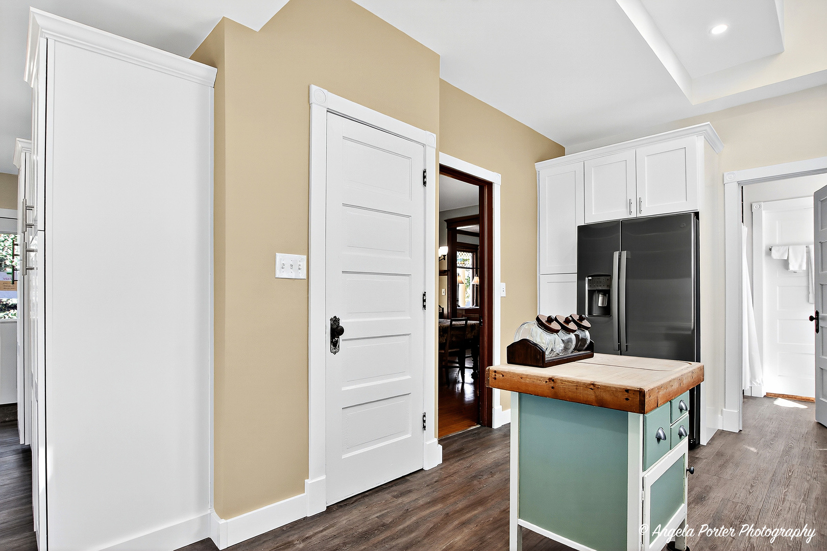 Crystal Lake, Illinois, 60014, United States, 4 Bedrooms Bedrooms, ,2 BathroomsBathrooms,Residential,For Sale,1982746