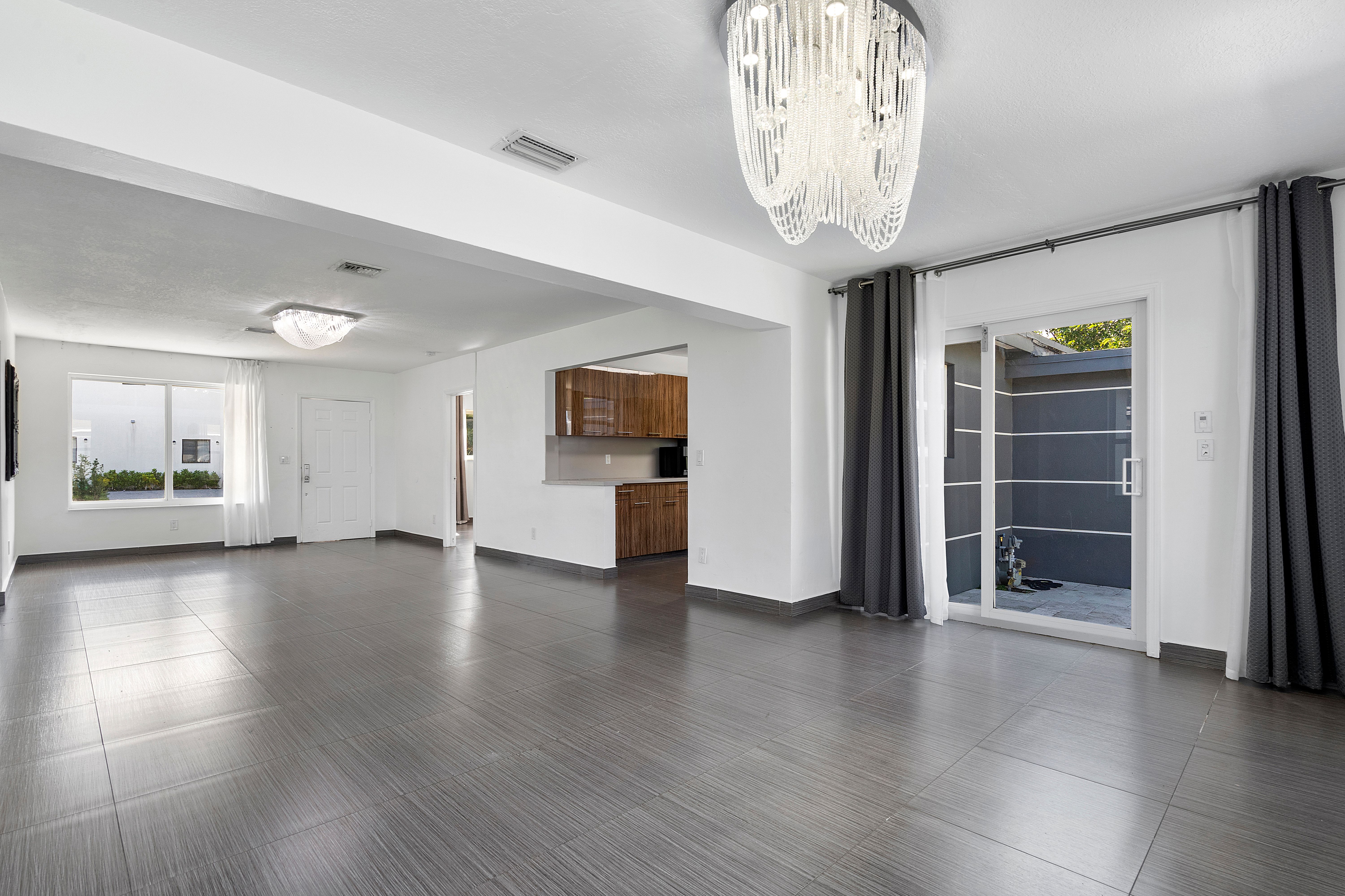  2505 NE 214th St, Aventura, FL, 33180 - 物件實景