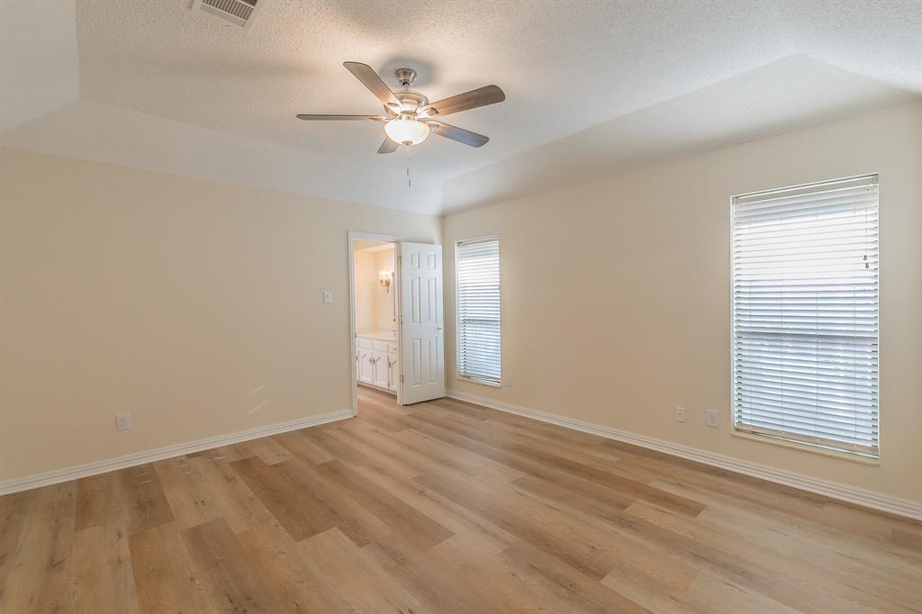 Bedford, Texas, 76021, United States, 3 Bedrooms Bedrooms, ,2 BathroomsBathrooms,Residential,For Sale,1942706