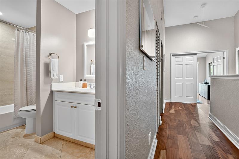 Fort Lauderdale, Florida, 33305, United States, 2 Bedrooms Bedrooms, ,3 BathroomsBathrooms,Residential,For Sale,1957738