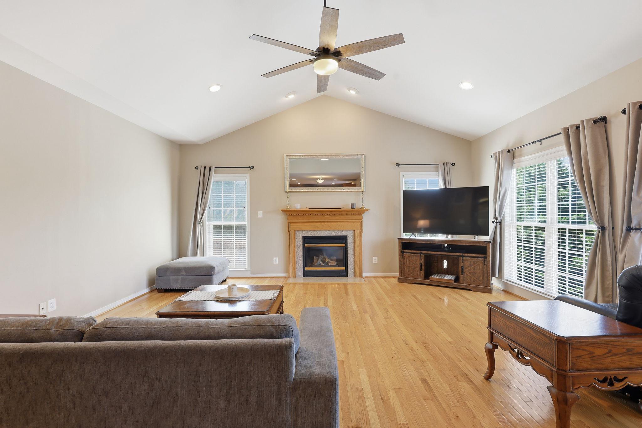 Fredericksburg, Virginia, 22407, United States, 5 Bedrooms Bedrooms, ,4 BathroomsBathrooms,Residential,For Sale,2048625