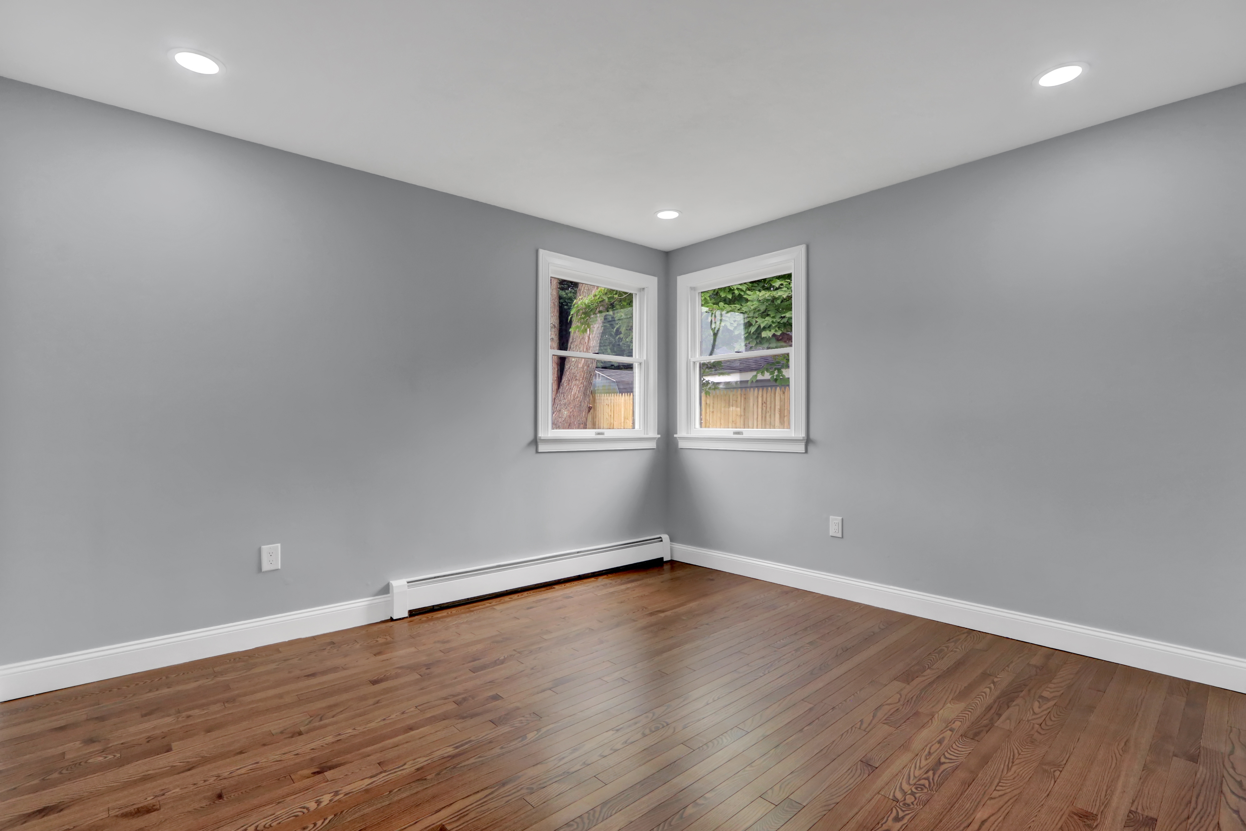 West Islip, New York, 11795, United States, 3 Bedrooms Bedrooms, ,2 BathroomsBathrooms,Residential,For Sale,1920311
