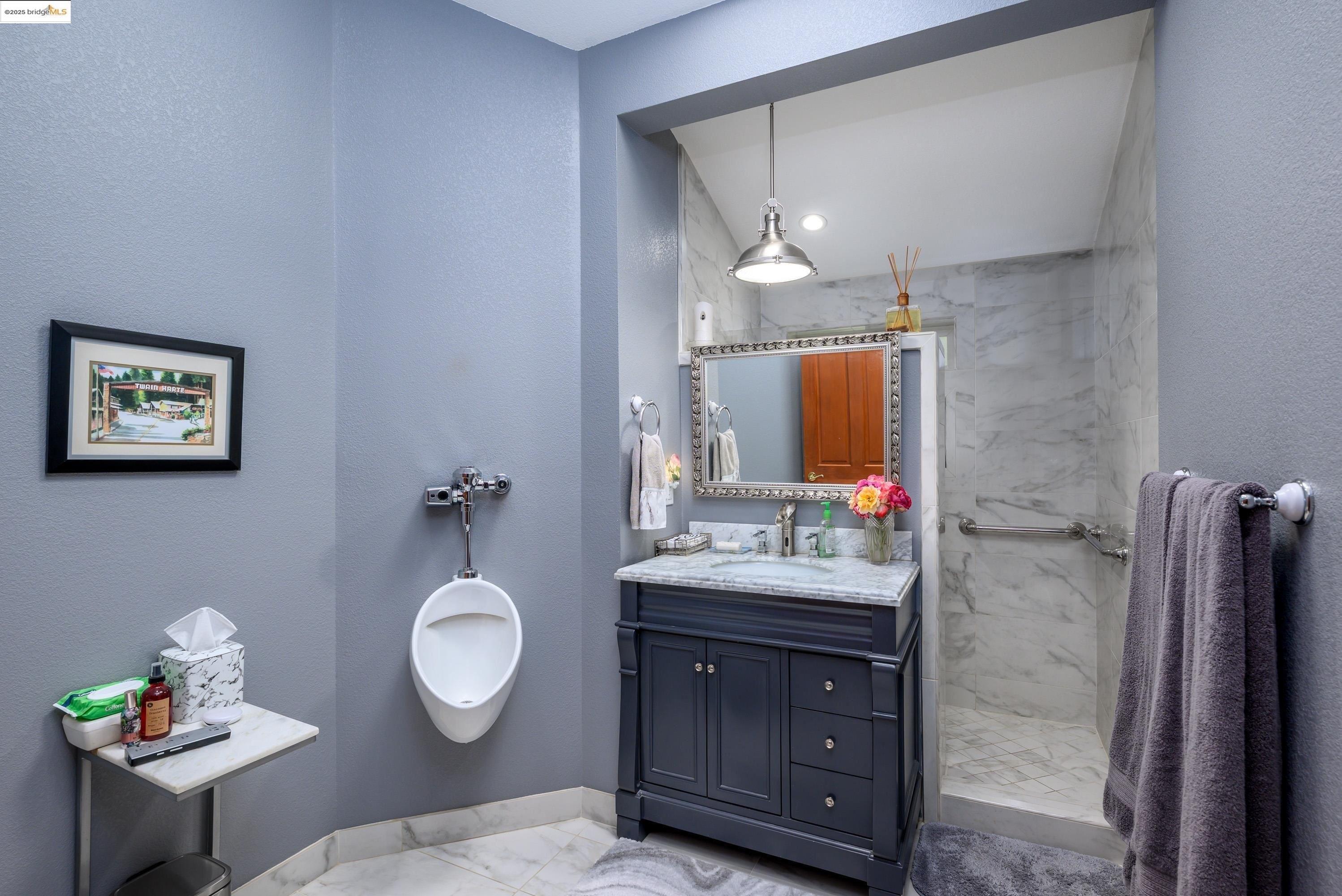 Twain Harte, California, 95383, United States, 3 Bedrooms Bedrooms, ,5 BathroomsBathrooms,Residential,For Sale,1900686