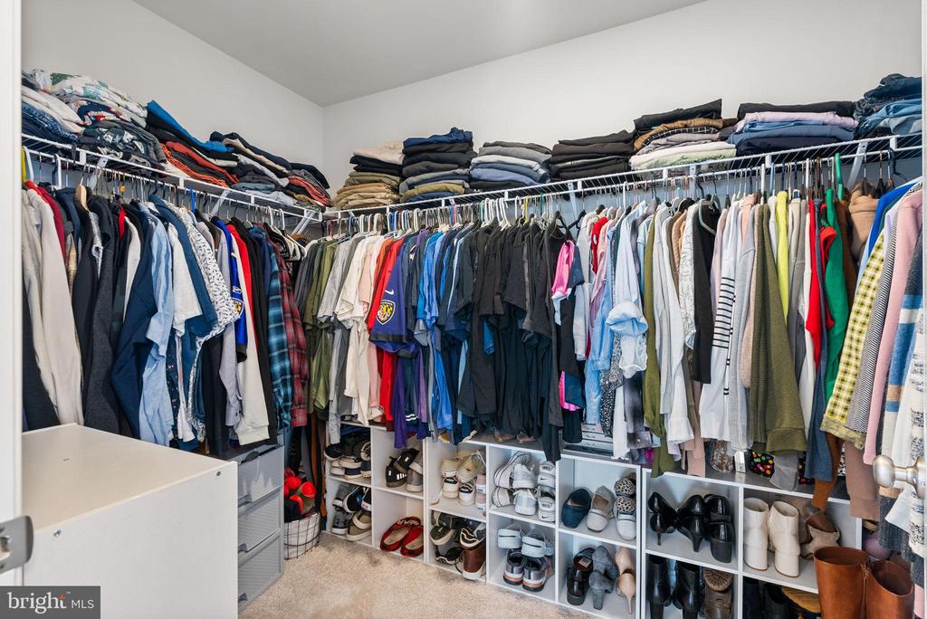 Frederick, Maryland, 21701, United States, 5 Bedrooms Bedrooms, ,4 BathroomsBathrooms,Residential,For Sale,1987107