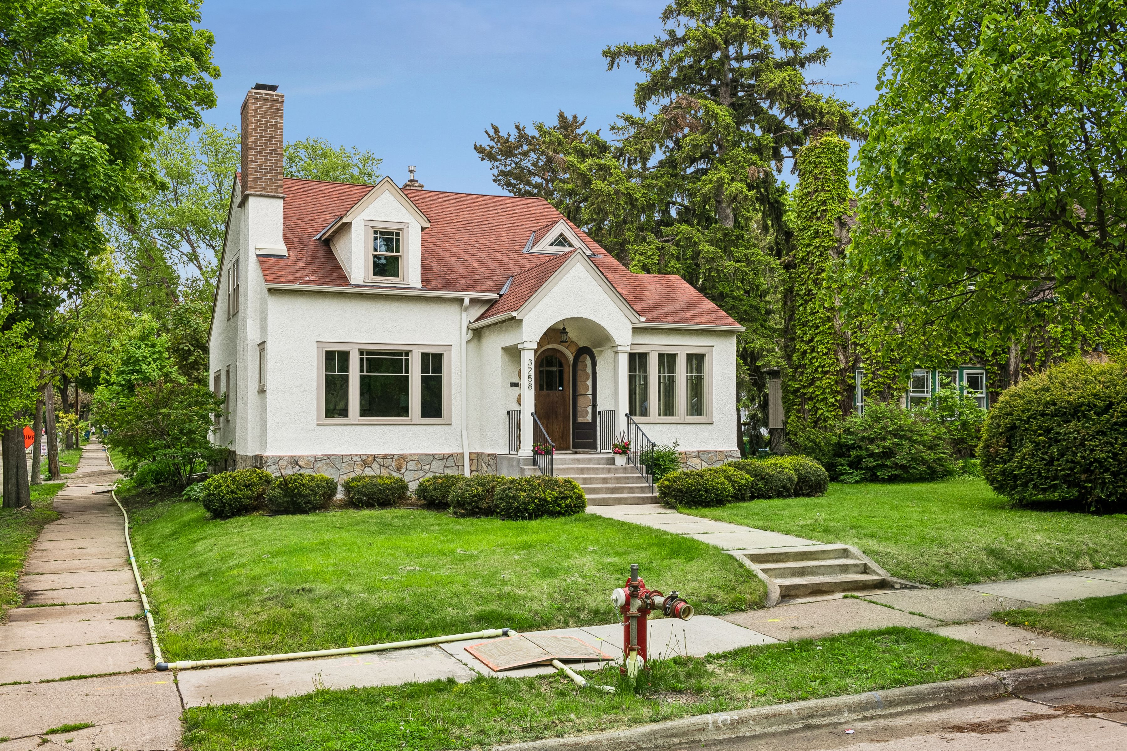  Refined Character Home Overlooking Victory Memorial Parkway - 物件實景