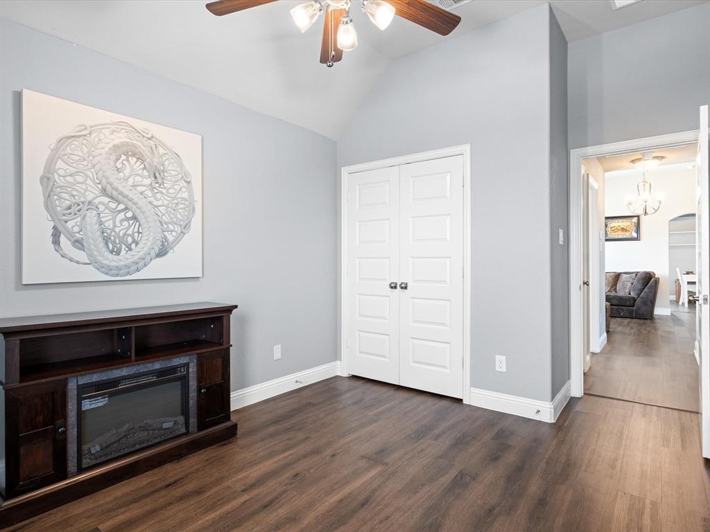 Waxahachie, Texas, 75165, United States, 4 Bedrooms Bedrooms, ,4 BathroomsBathrooms,Residential,For Sale,1978879