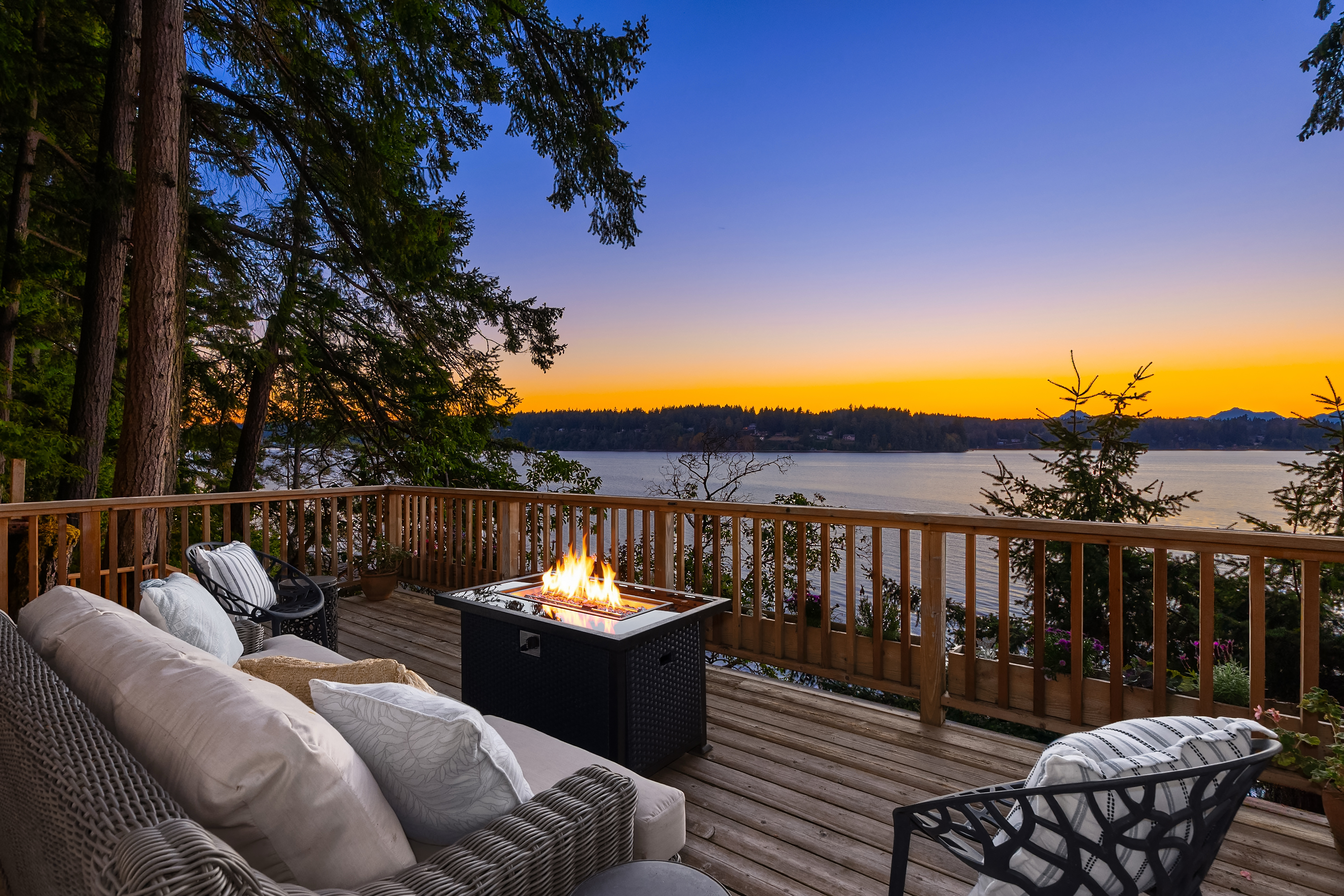  8405 Hansen Road Northeast, Bainbridge Island, WA 98110 - 物件實景