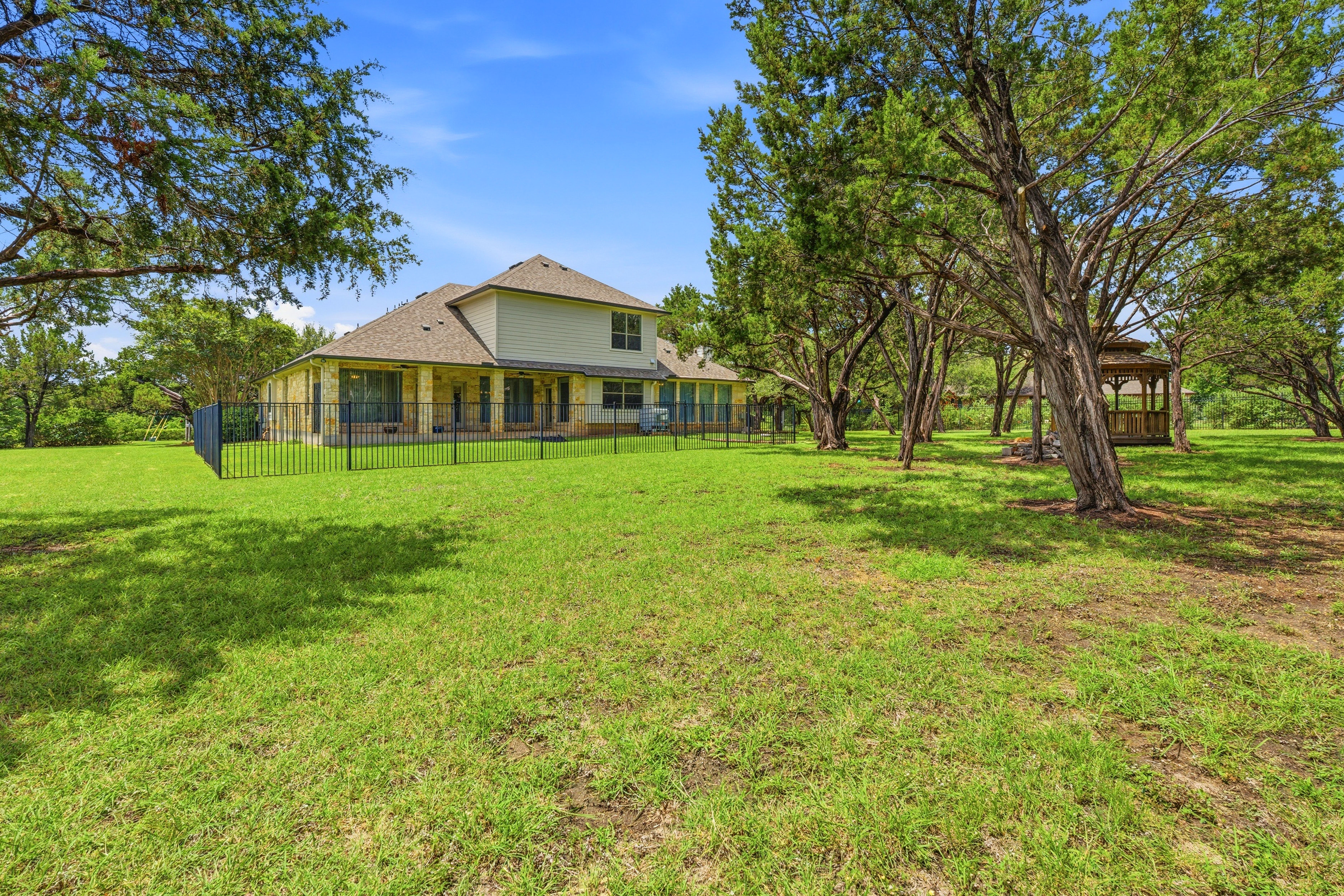  Exceptional Home, Exceptional Setting on 1 Acre - 物件實景