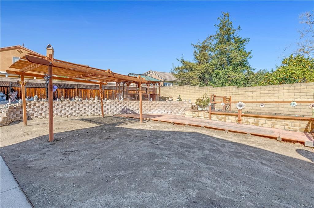 Claremont, California, 91711, United States, 4 Bedrooms Bedrooms, ,2 BathroomsBathrooms,Residential,For Sale,1975590