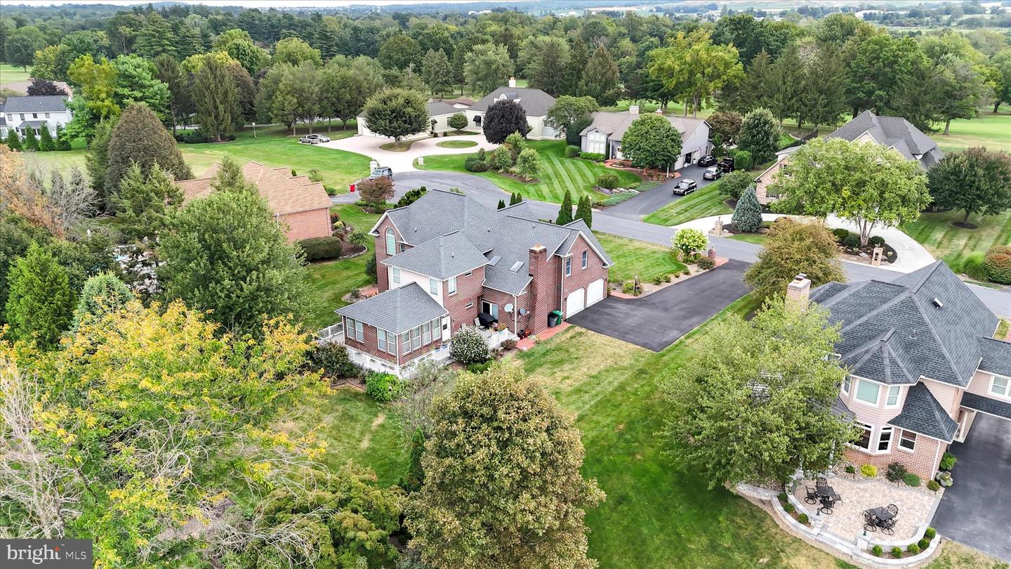 Chambersburg, Pennsylvania, 17202, United States, 5 Bedrooms Bedrooms, ,6 BathroomsBathrooms,Residential,For Sale,1989609