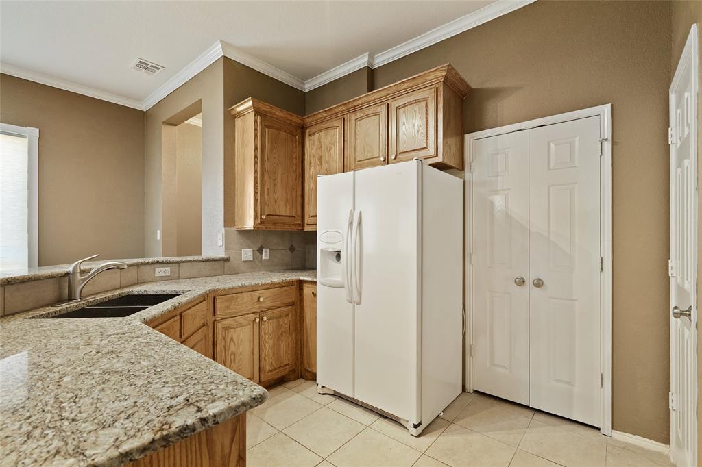 Fort Worth, Texas, 76110, United States, 6 Bedrooms Bedrooms, ,4 BathroomsBathrooms,Residential,For Sale,1837123