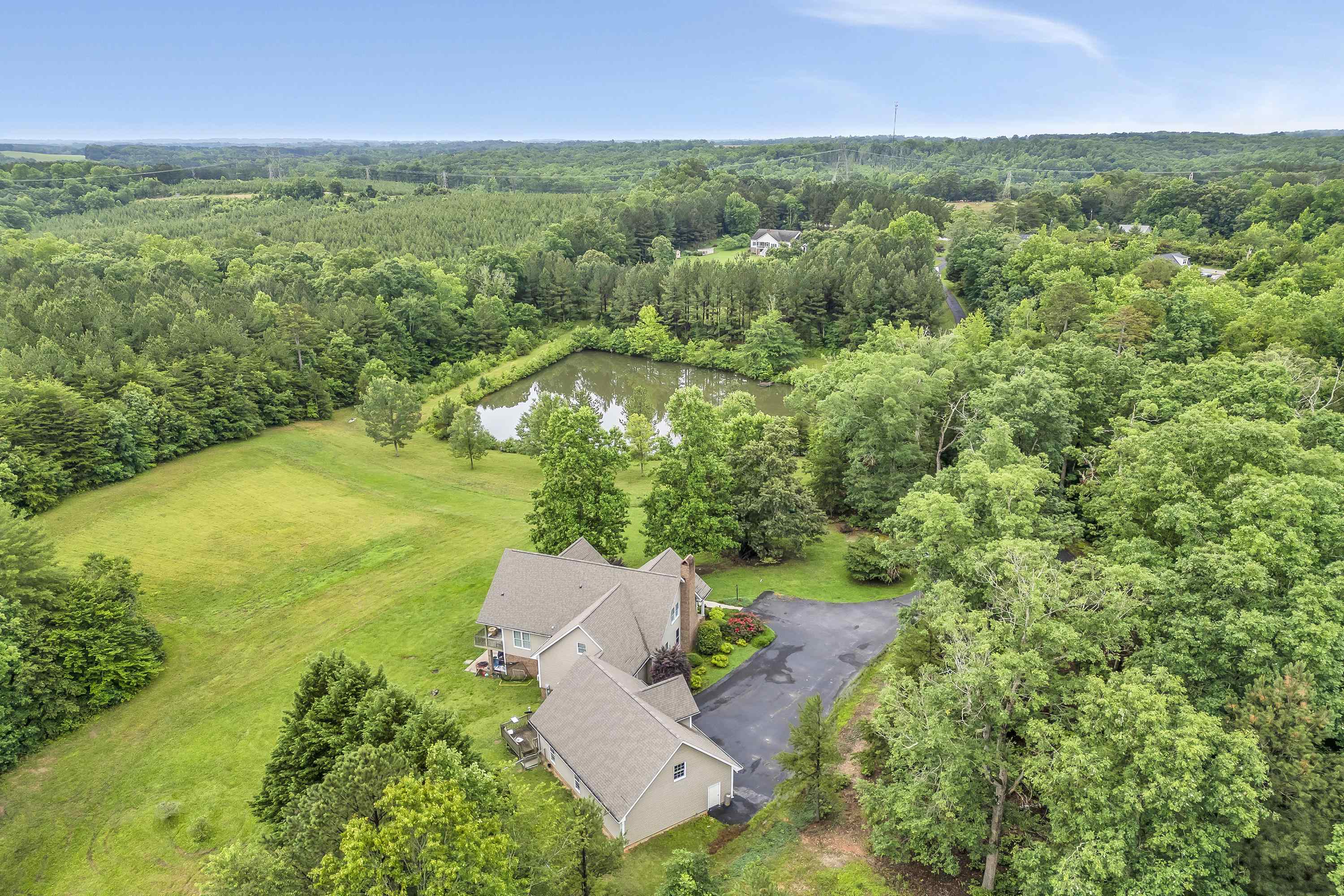 Landrum, South Carolina, 29356, United States, 5 Bedrooms Bedrooms, ,4 BathroomsBathrooms,Residential,For Sale,1868814