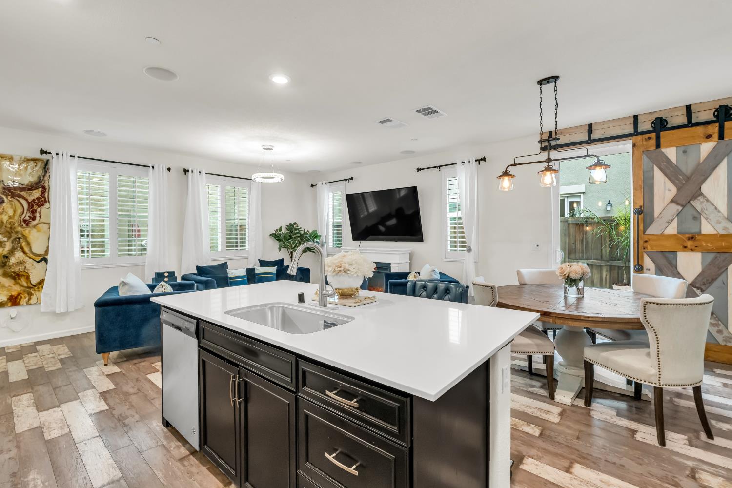 Elk Grove, California, 95758, United States, 3 Bedrooms Bedrooms, ,3 BathroomsBathrooms,Residential,For Sale,1995602