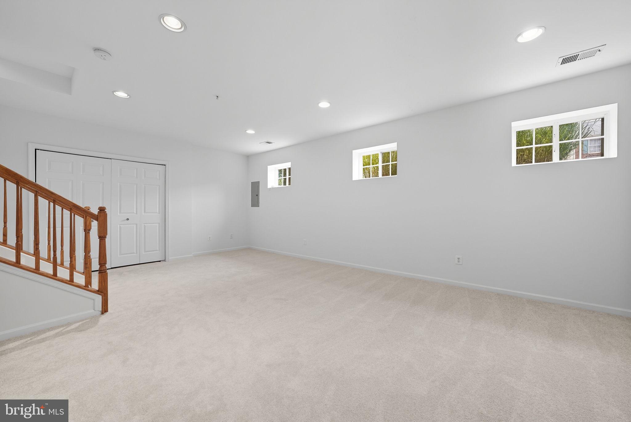 Fairfax, Virginia, 22033, United States, 3 Bedrooms Bedrooms, ,4 BathroomsBathrooms,Residential,For Sale,1975238