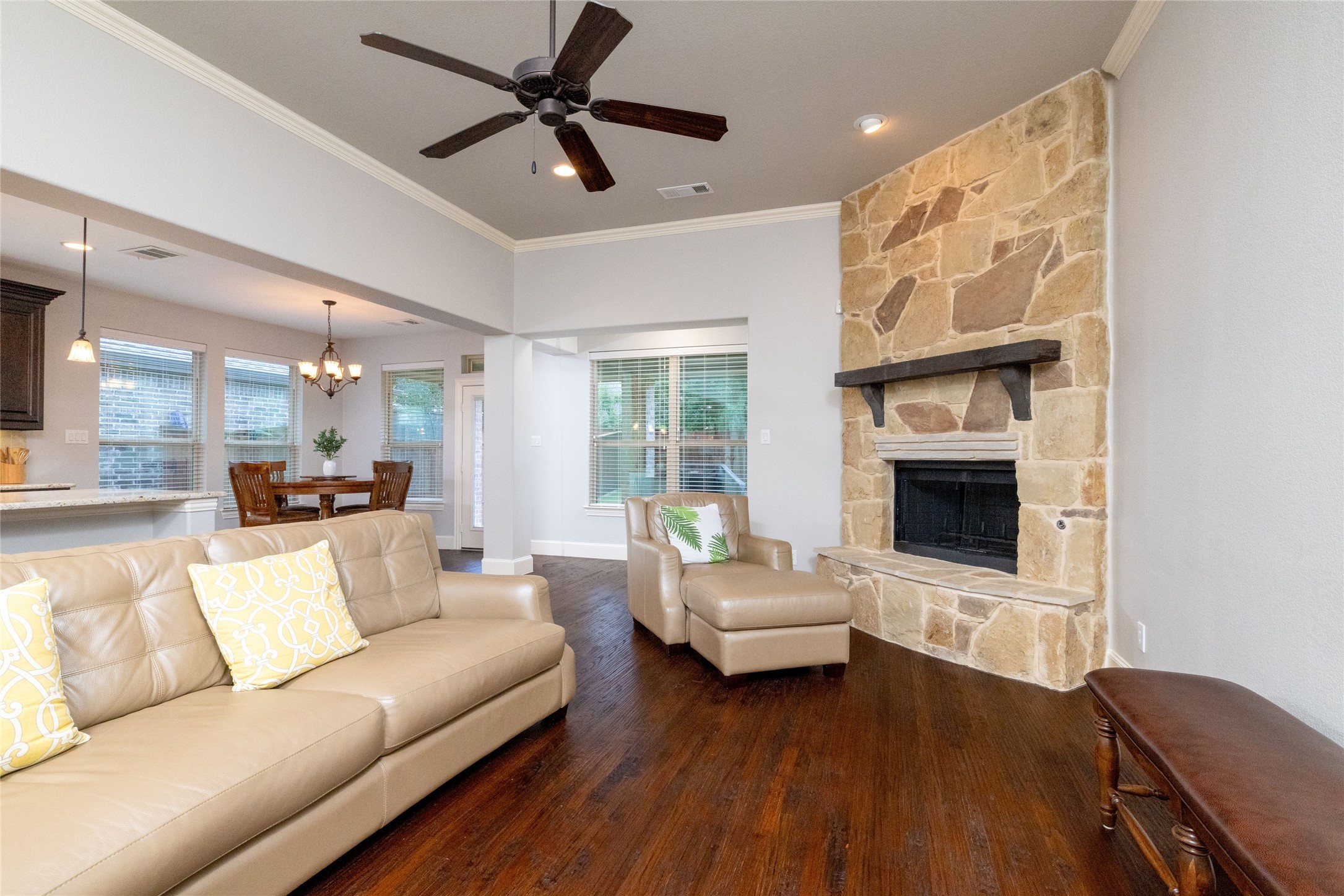 Lantana, Texas, 76226, United States, 3 Bedrooms Bedrooms, ,4 BathroomsBathrooms,Residential,For Sale,1902225