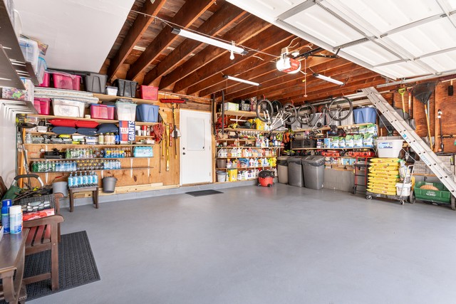 Shoreham, New York, 11786, United States, 5 Bedrooms Bedrooms, ,3 BathroomsBathrooms,Residential,For Sale,1990330