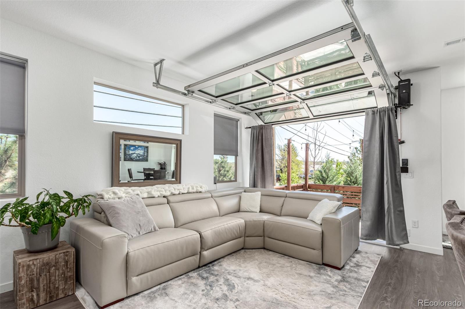 Arvada, Colorado, 80004, United States, 3 Bedrooms Bedrooms, ,2 BathroomsBathrooms,Residential,For Sale,1973817