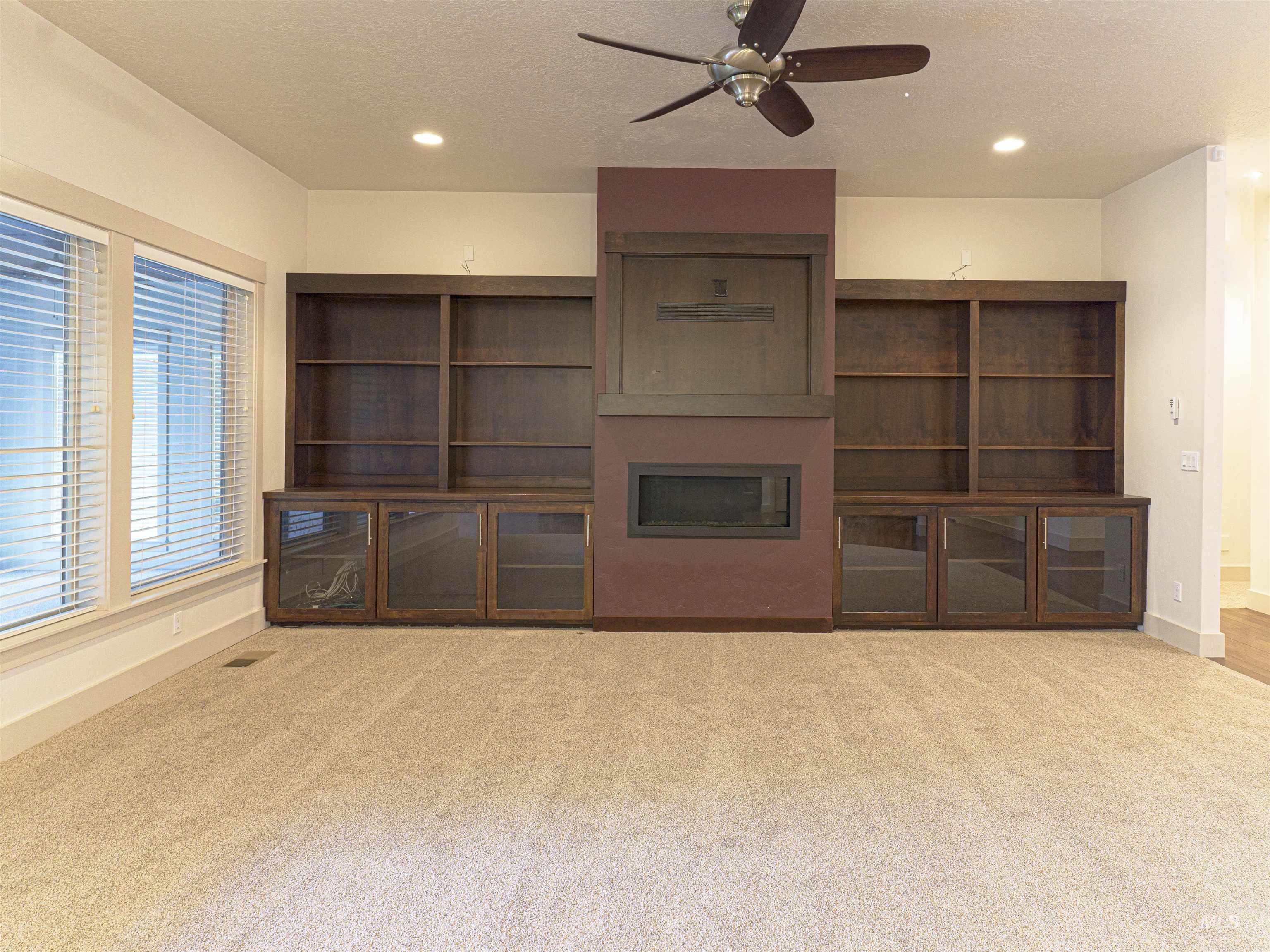 5854 N Rosa Springs Ave., Meridian, Idaho, 83646, United States, 4 Bedrooms Bedrooms, ,Residential,For Sale,5854 N Rosa Springs Ave.,1625411