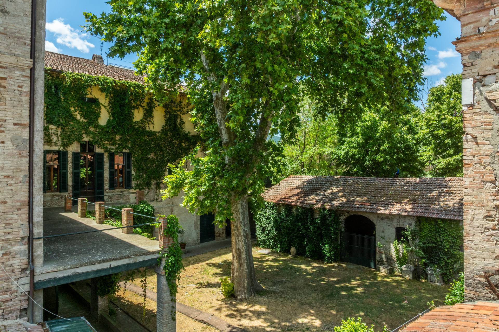 Perugia, Perugia, 06100, IT, 18 Bedrooms Bedrooms, ,5 BathroomsBathrooms,Residential,For Sale,1907420