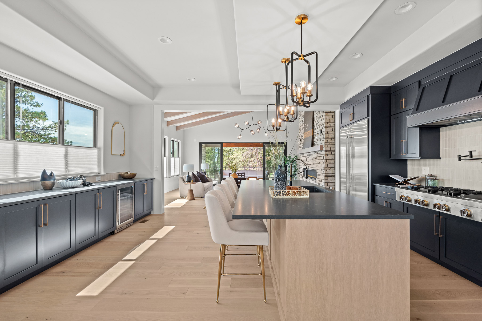  Designed to live beautifully from front to back - 物件實景