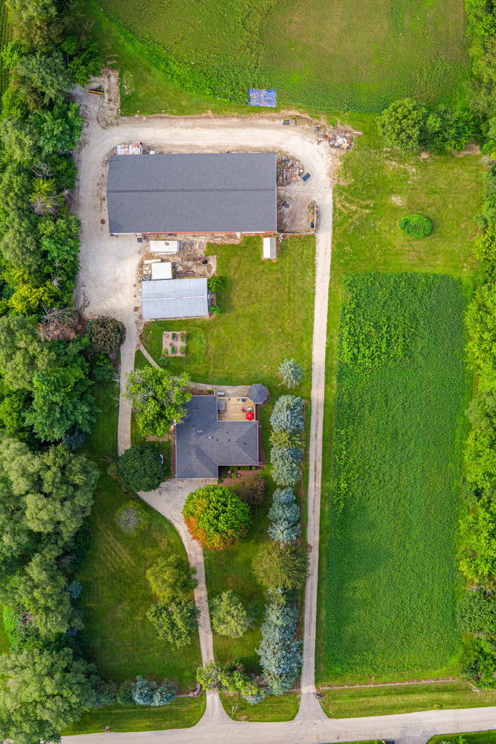 Hinckley, Illinois, 60520, United States, 3 Bedrooms Bedrooms, ,2 BathroomsBathrooms,Residential,For Sale,1921683