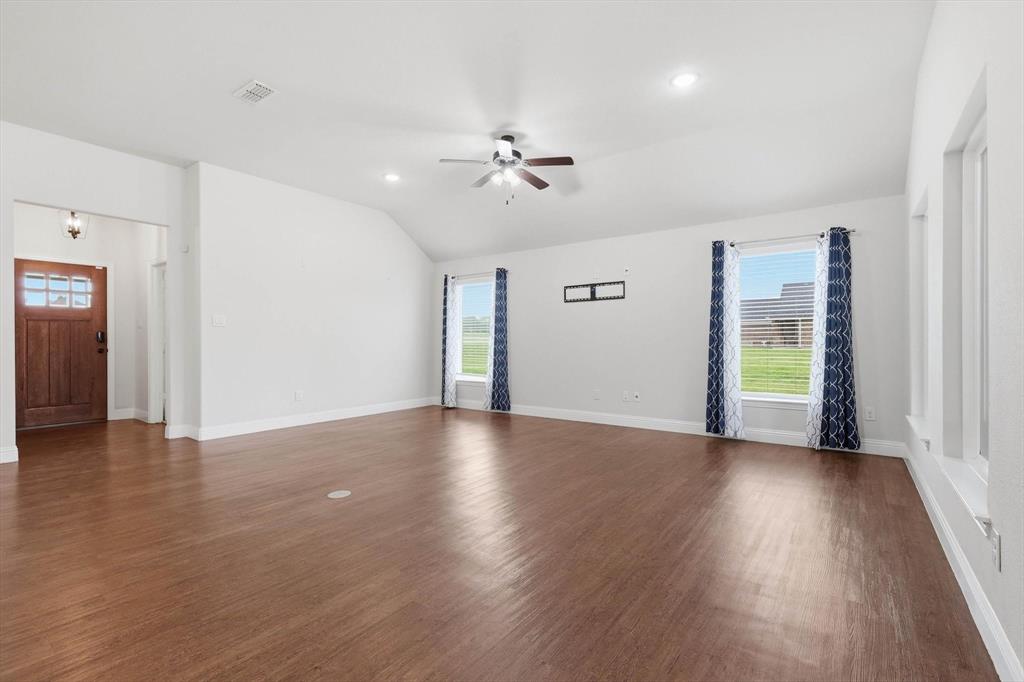 Sanger, Texas, 76266, United States, 4 Bedrooms Bedrooms, ,3 BathroomsBathrooms,Residential,For Sale,2038334