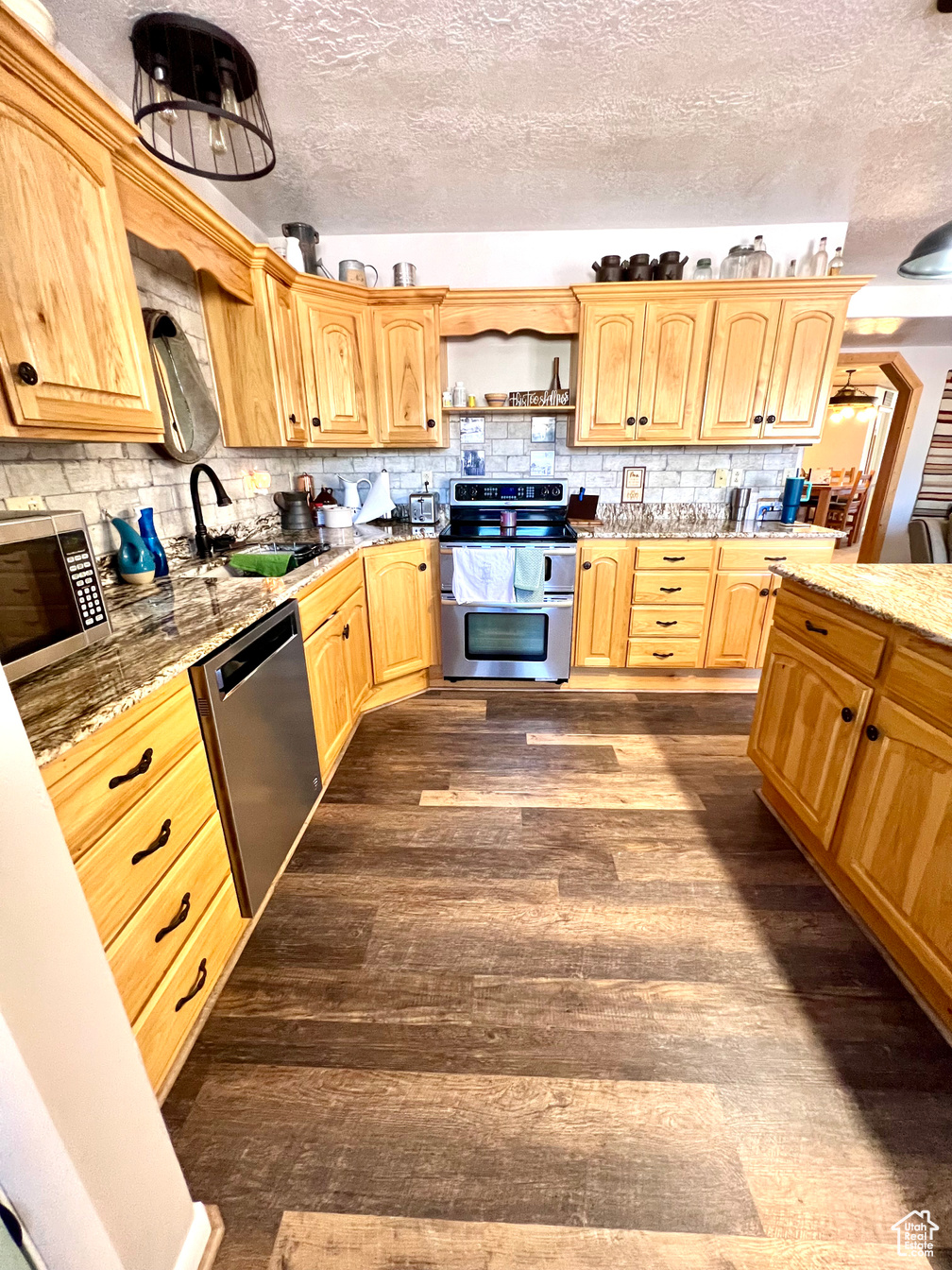 Richfield, Utah, 84701, United States, 5 Bedrooms Bedrooms, ,3 BathroomsBathrooms,Residential,For Sale,1761886