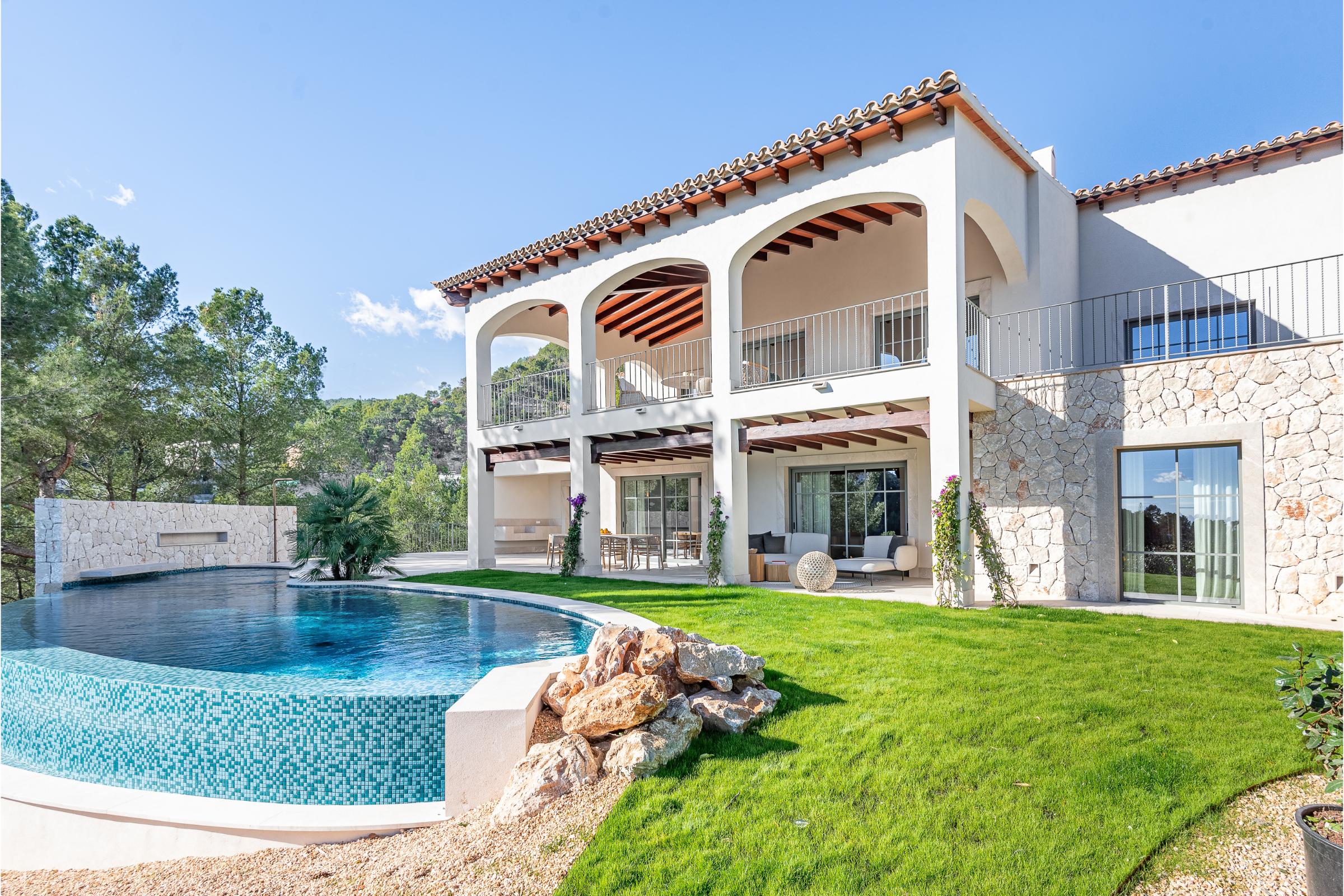 Exclusive Mediterranean-style villa in the residential area of Son Vida