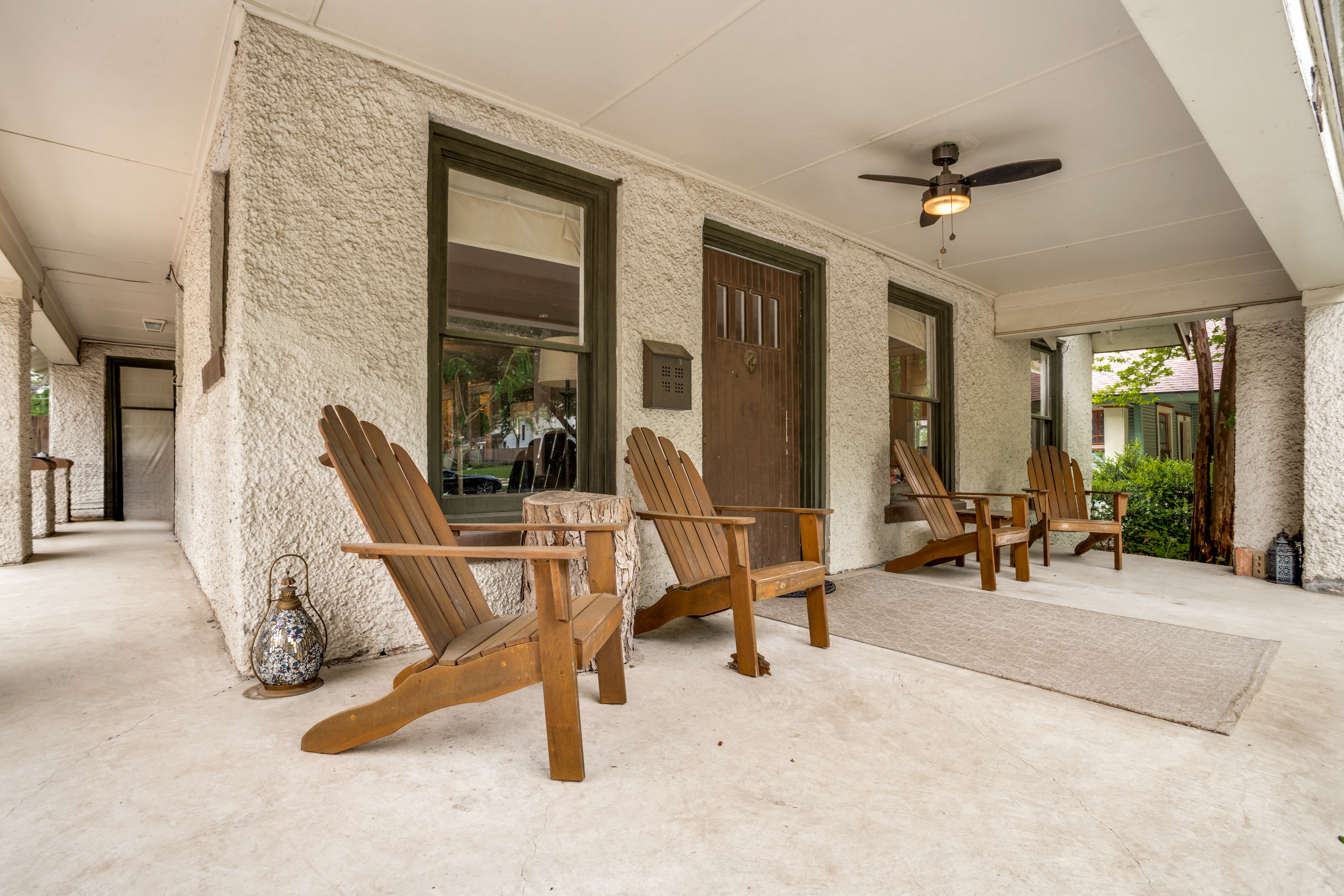  Value Opportunity in Winnetka Heights - 物件實景