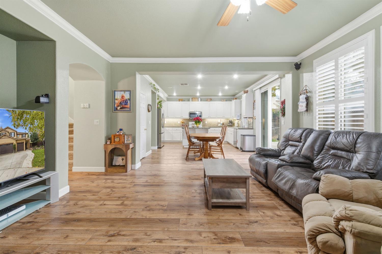 Tracy, California, 95377, United States, 5 Bedrooms Bedrooms, ,3 BathroomsBathrooms,Residential,For Sale,2005564