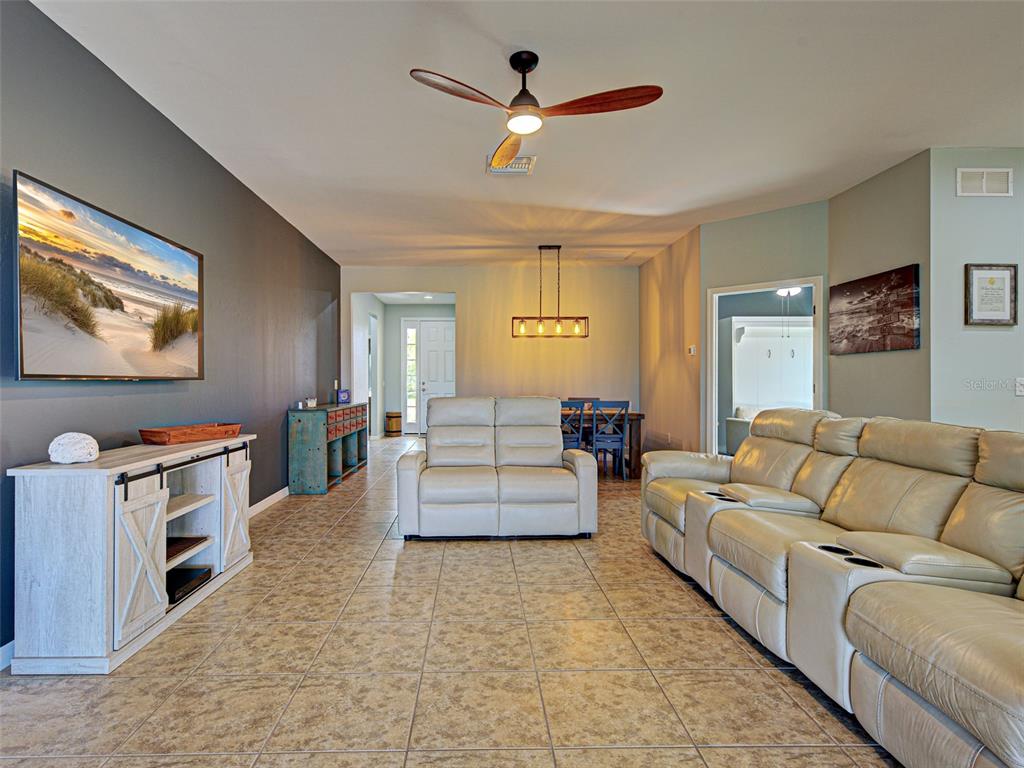 Venice, Florida, 34293, United States, 3 Bedrooms Bedrooms, ,2 BathroomsBathrooms,Residential,For Sale,1998250