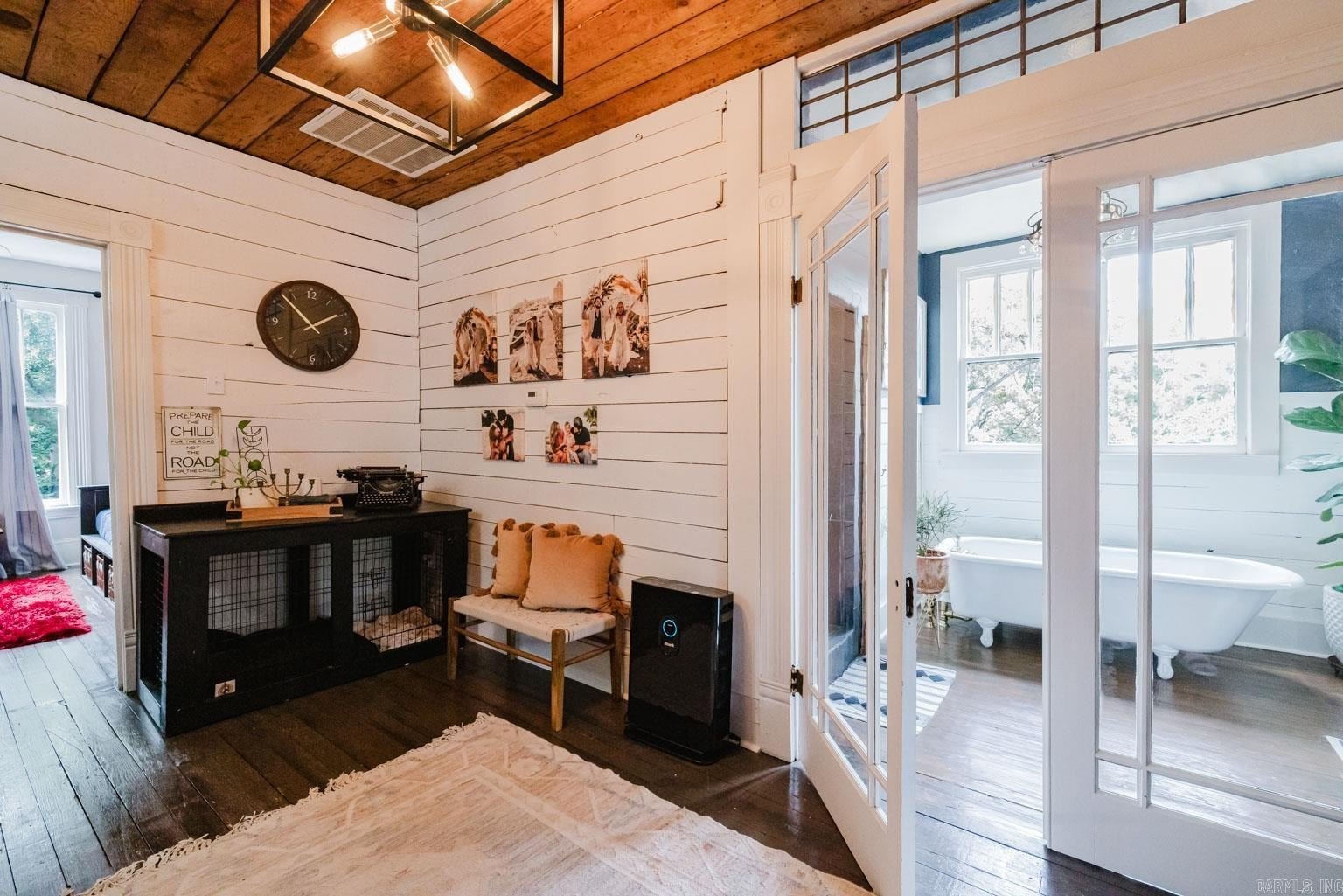 Benton, Arkansas, 72015, United States, 5 Bedrooms Bedrooms, ,3 BathroomsBathrooms,Residential,For Sale,1978778